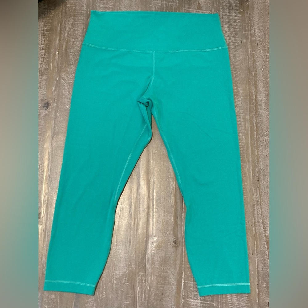 lululemon athletica Teal Cropped Leggings
